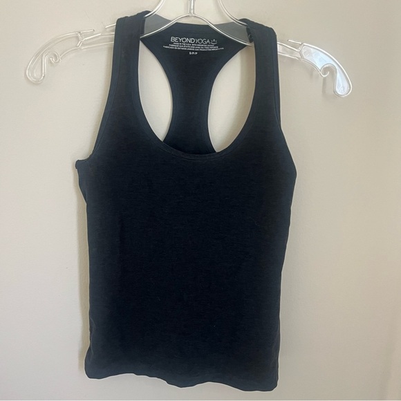 Beyond Yoga Spacedye Step Up Racerback Tank (size small) - Picture 6 of 10